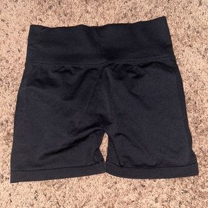 Black biker shorts w/ the contour and boot scrunch. Definitely pops that booty!